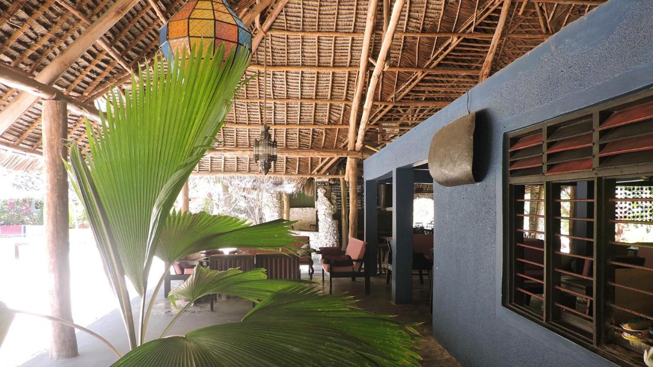 Paje By Night Bungalows Bagian luar foto