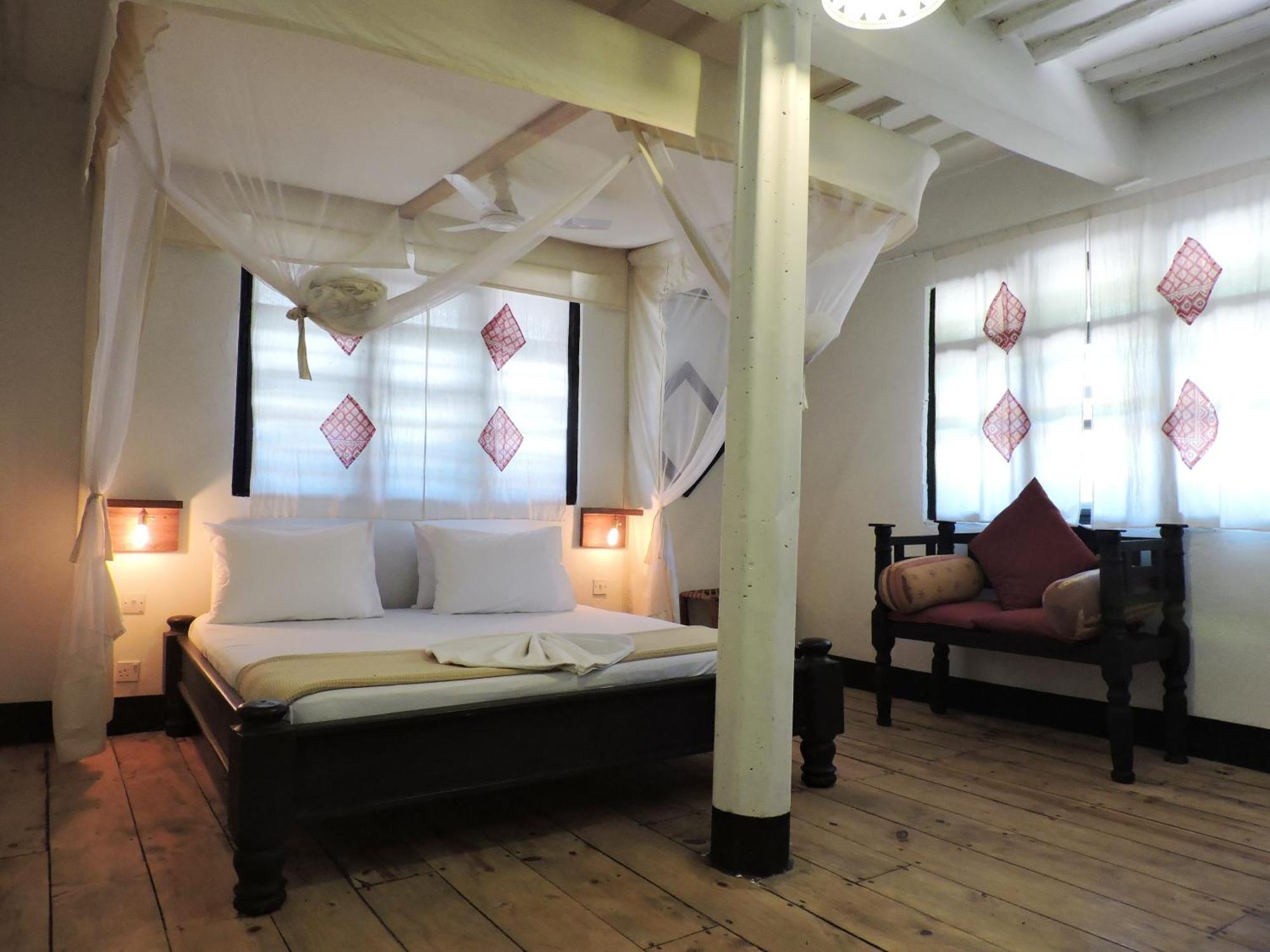 Paje By Night Bungalows Bagian luar foto