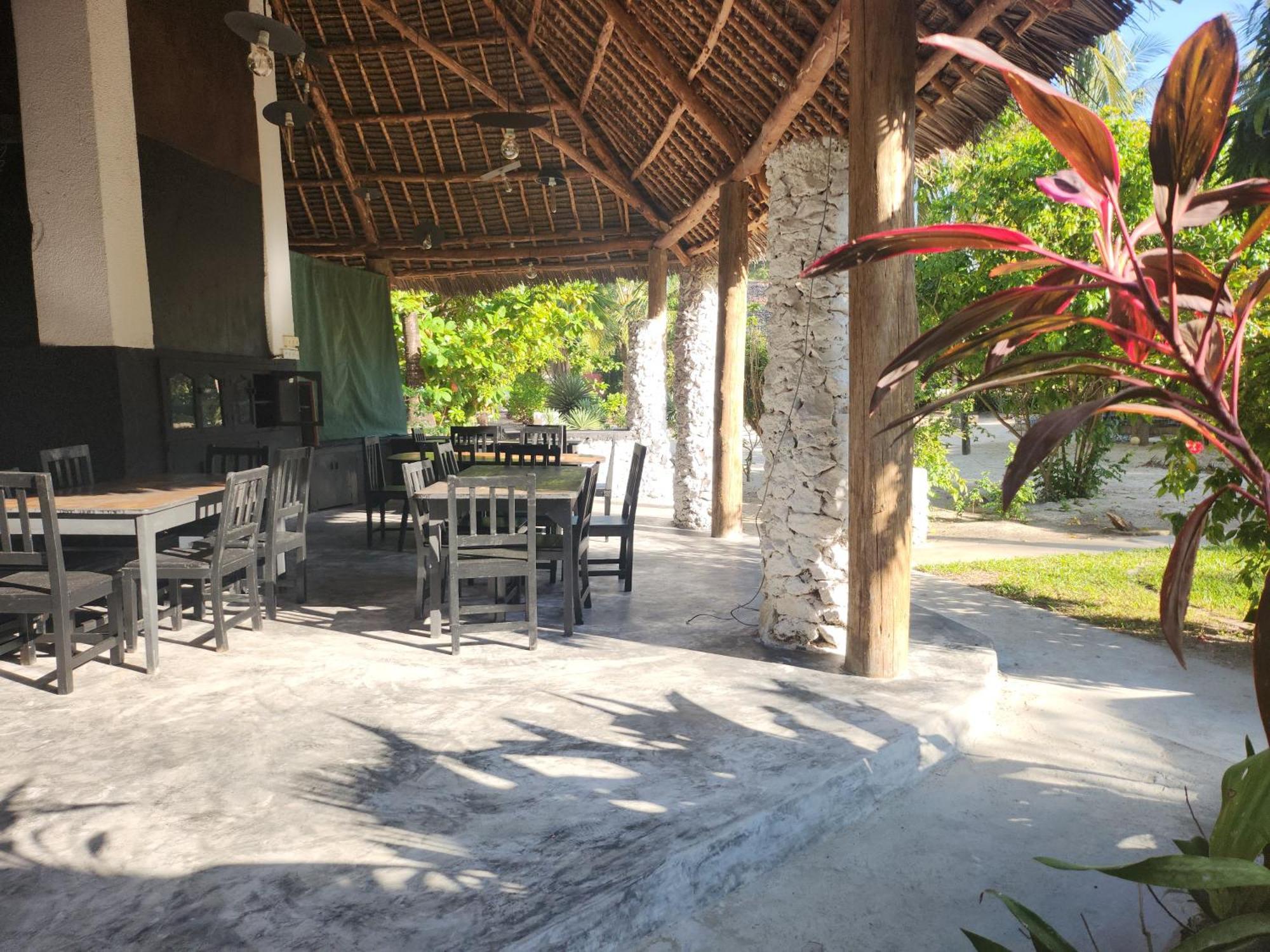 Paje By Night Bungalows Bagian luar foto